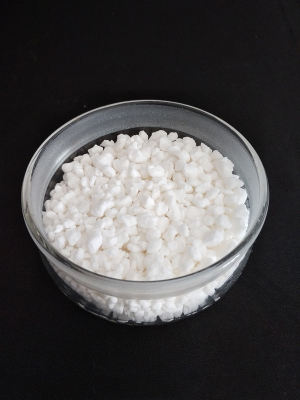 塊狀氯化鈣無水含量90% (1).jpg